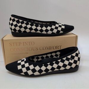 Vivaia Aria Cloudwalker Checker Knit Ballet Flat - Black & White